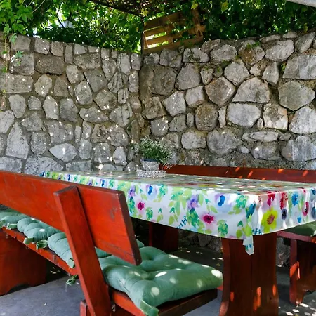 Paradiso 3* Krk Town