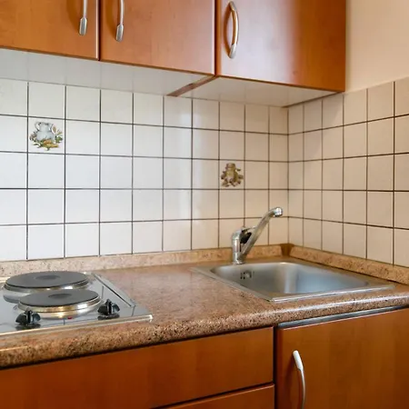 Paradiso 3* Krk Town