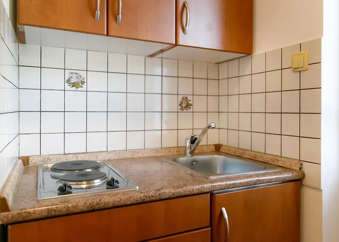 Paradiso 3* Krk Town