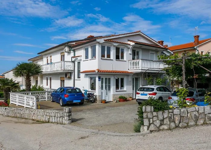 Paradiso 3* Krk Town